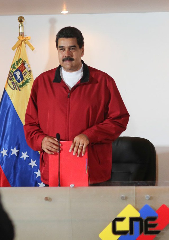 Nicolás Maduro en el CNE / fOTO: @PrensaPresidencial 