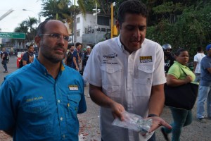 Olivares muestra las metras que fueron lanzadas contra manifestantes en Las Mercedes (Fotos)