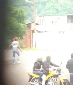 Los “francotiradores” que Reverol no muestra: Paramilitares a sus anchas en San Cristóbal (FOTOS)