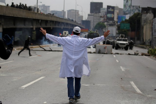 Represión a marcha de salud este #22May REUTERS/Carlos Barria