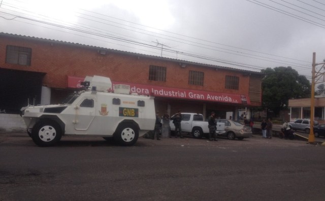 Tanqueta en San Cristóbal, estado Táchira / Foto @AnnieDuarteNews 