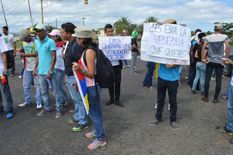 Universidades, gremios e indígenas acentúan repudio a Constituyente en Guayana