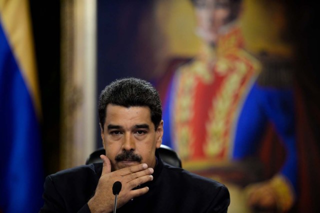 Venezuelan President Nicolas Maduro speaks during a press conference for foreign correspondents at the Miraflores presidential palace in Caracas on June 22, 2017. / AFP PHOTO / FEDERICO PARRA