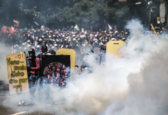 Cuerpos de Seguridad han emprendido una brutal represión contra las manifestaciones que iniciaron el 1º de abril. / AFP PHOTO / JUAN BARRETO
