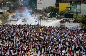 Suman 74 muertes durante los 77 días de protestas antigubernamentales (Ministerio Público)