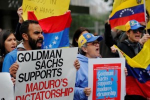Lo que Goldman Sachs dice que aprendió por comprar ‘bonos del hambre’ de Venezuela