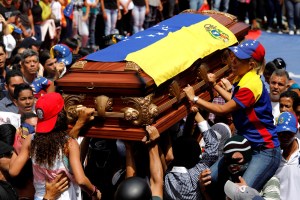 Entre lágrimas rindieron homenaje a Neomar Lander en Guarenas #9Jun (+FOTOS)