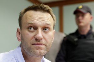 Opositor ruso Navalny no tiene derecho a ser candidato presidencial