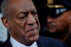 Bill Cosby salió de prisión tras ser anulada su condena por agresión sexual (Video)