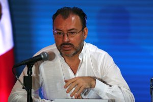 Canciller mexicano saluda retorno a casa de Antonio Ledezma