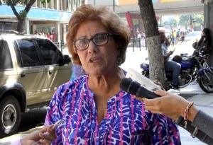 Helen Fernández: Un estruendo los consternó y estuvieron encerrados por más de media hora