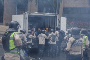 Trasladan a PNB de El Llanito a estudiantes raptados este jueves en El Rosal
