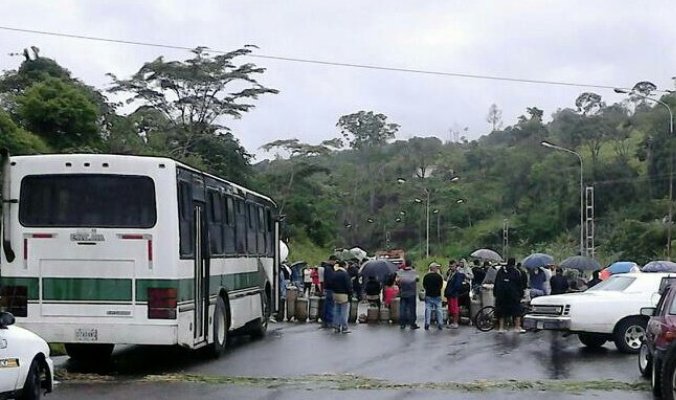 Municipio Junín en Táchira sale a protestar por falta de gas doméstico #7Jun
