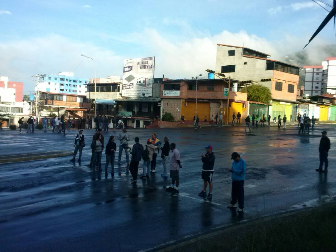 Con barricadas amanecieron varios sectores de Mérida #1Jun