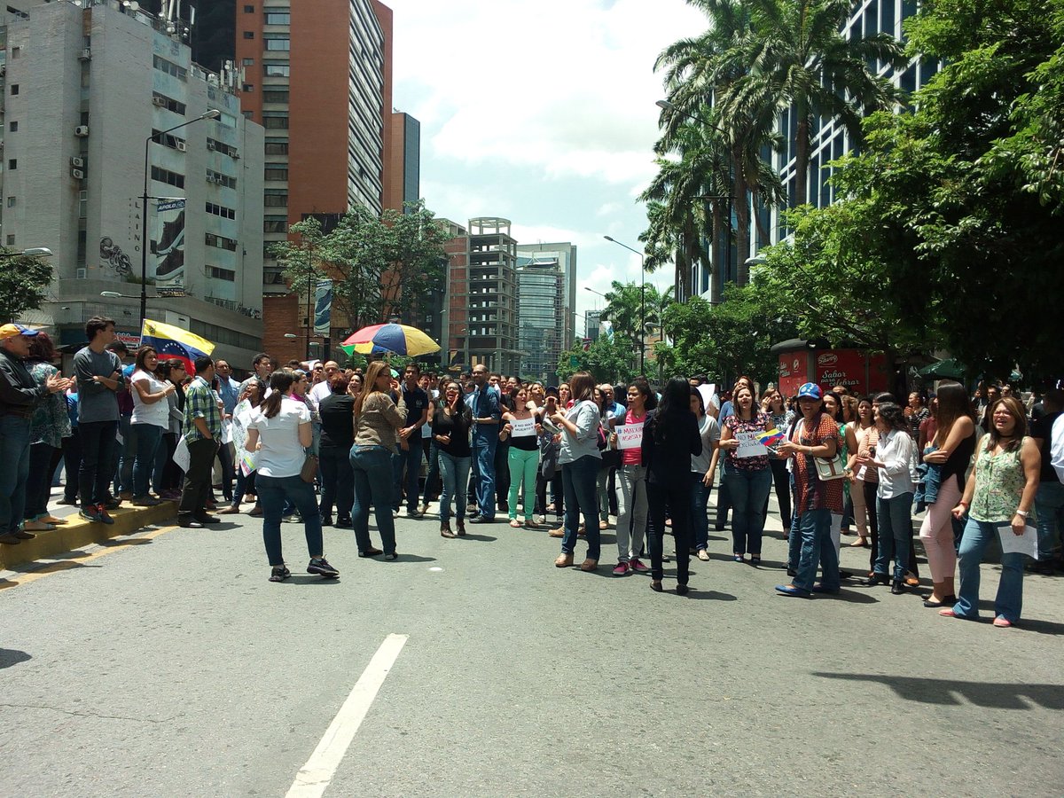 Trabajadores se unen al trancazo en El Rosal #23Jun (Video)