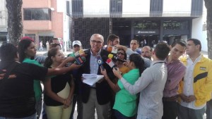 ¡Por corrupto! Ismael García denuncia en Fiscalía a Carlos Osorio