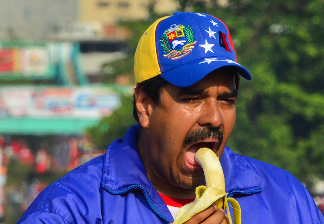 Maduro comiendo cambur / Foto: Reuters 