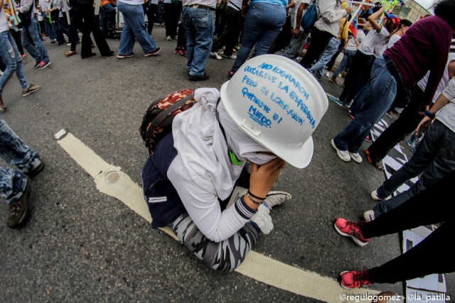 Rosario por la paz de Venezuela / Foto: Régulo Gómez 