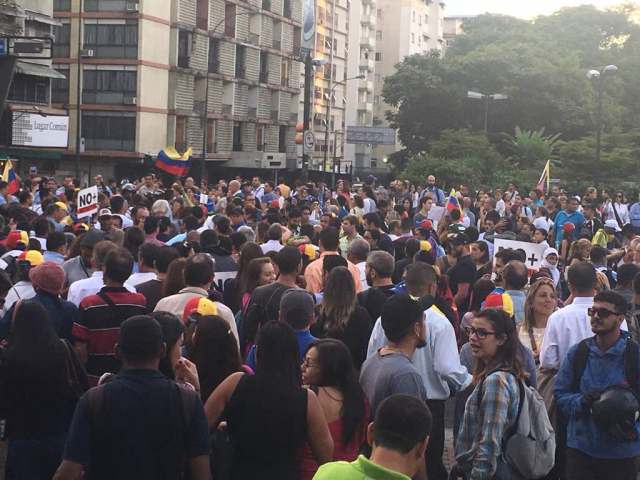 Manifestante comienzan a congregarse en Altamira: Foto: Vanessa Lupo