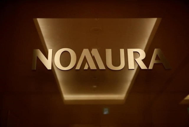 El logo de Nomura Securities es fotografiado en la sede de la compañía en Tokio, Japón, 18 de noviembre de 2016. Picture taken November 18, 2016.     REUTERS/Toru Hanai