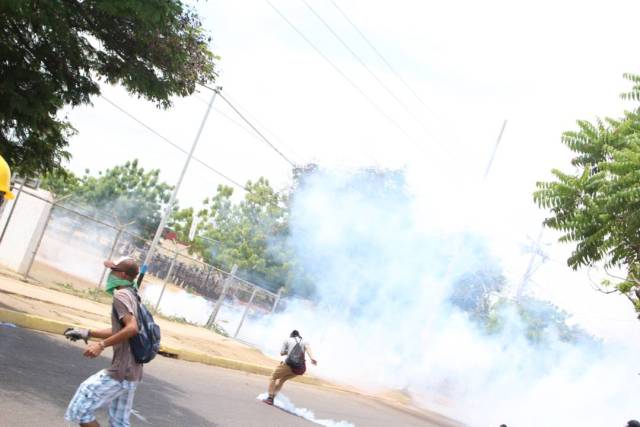 La marcha de zulianos que se trasladaba hacia el CNE fue reprimida por los cuerpos de seguridad