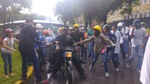 Al menos seis personas resultaron heridas tras la represión en Los Ilustres