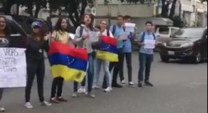 Estudiantes de bachillerato protestan en Av. Las Palmas #2Jun (Video)