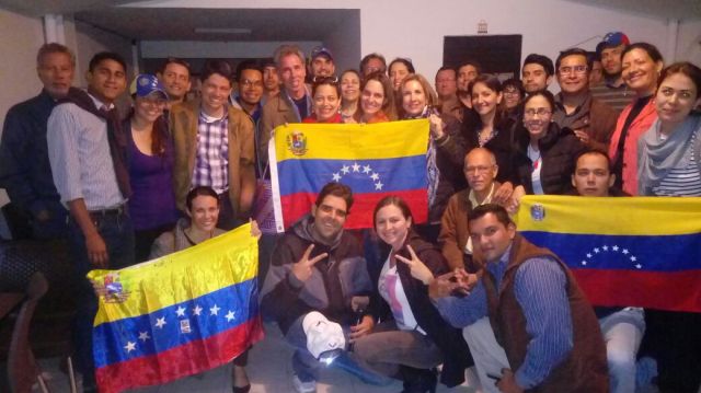 Compatriotas en Bogotá presentaron sus "Propuestas Venezuela Global"