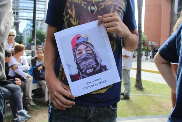 Concejales de Chacao rinden homenaje a Neomar Lander / Fotos: Régulo Gómez La Patilla