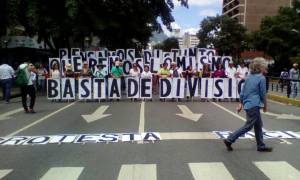 Basta de división, protesta pacífica: El mensaje que dejaron en la Francisco de Miranda (Fotos)
