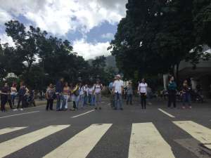 En Altamira se activaron con el trancazo #26Jun (Fotos)