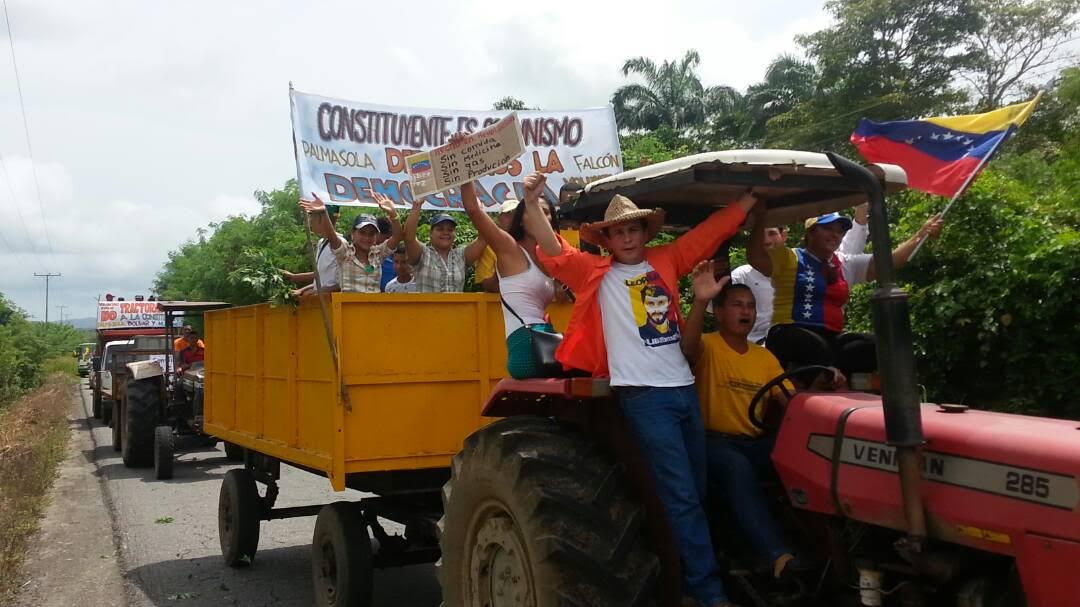 Yaracuyanos realizaron tractorazo por el 24 de Junio (Fotos)