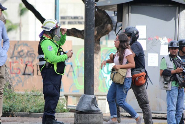 Estragos tras la brutal represión en Altamira este #14Jun/Foto: Régulo Gómez 