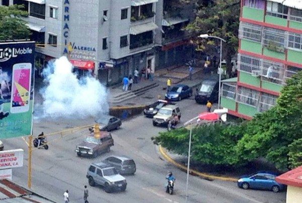 Foto: Represión en el tracazo de la avenida Victoria en Caracas / Angélica Lugo