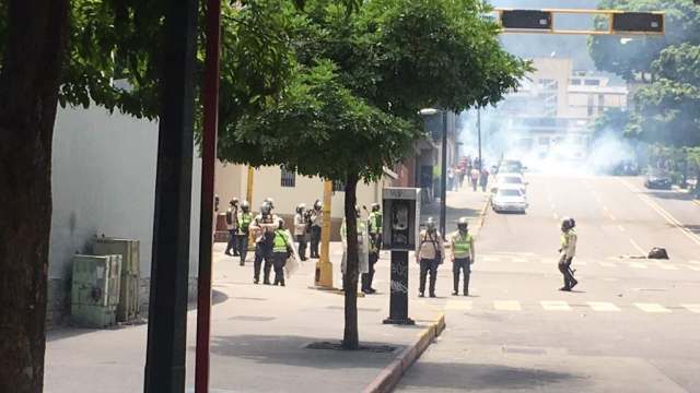 La PNB dispersó a manifestantes en Chacaíto (Foto: @RichardBlancoOf)