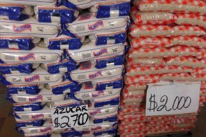 Para venezolanos aún es rentable comprar en Colombia a pesar de la drástica caída del bolívar ante el peso