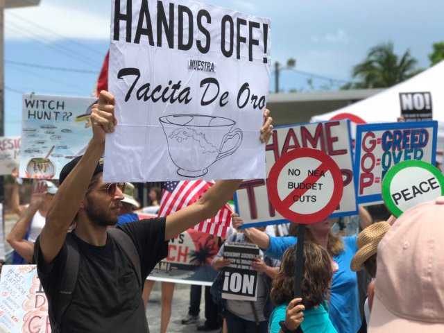 Foto: Las reacciones de los cubanos en Miami luego que Trump cancelara acuerdo con Cuba / Mario  Pentón