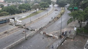 GNB madrugó a vecinos de El Paraíso con disparos y lacrimógenas #7Jun (Videos y Fotos)