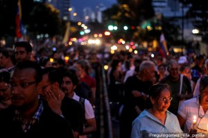 Venezolanos rindieron homenaje nocturno a los caídos en las manifestaciones (FOTOS)