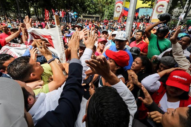 opositores y chavista en el MP  (4)