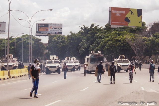 La represión "atroz" arremetió este #19Jun hasta con balas: La resistencia continúa. Fotos: Gabriela Gómez / LaPatilla.com