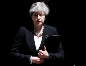 Primera ministra británica promete combatir el terrorismo en Londres
