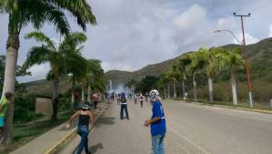 GNB reprime el plantón de estudiantes de la UDO-Nueva Esparta (Fotos y video)