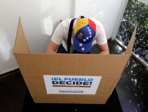 Vicente Díaz: No se puede comparar una elección de 45 mil mesas con una de 14 mil
