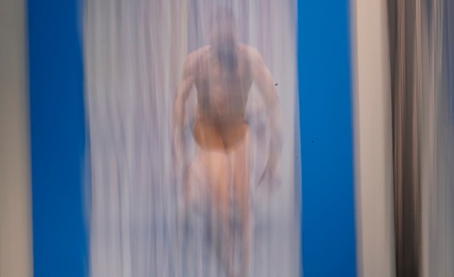 Diving – 17th FINA World Aquatics Championships – Men's 10m Platform Semifinal – Budapest, Hungary – July 21, 2017 - Jian Yang of China competes. REUTERS/David Balogh