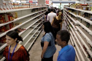 FMI prevé contracción económica de más de 10% en Venezuela