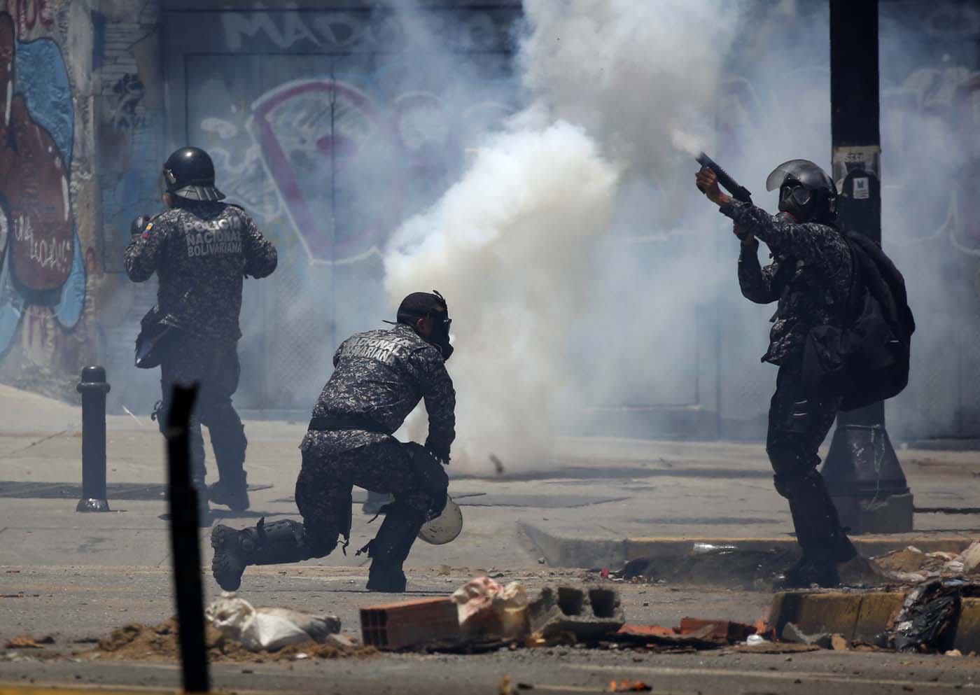Francia condena la violencia en Venezuela y pide un diálogo “creíble”