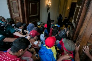 Extraoficial: chavistas tomarían la AN esta noche tras conocerse la “aprobación” de la constituyente