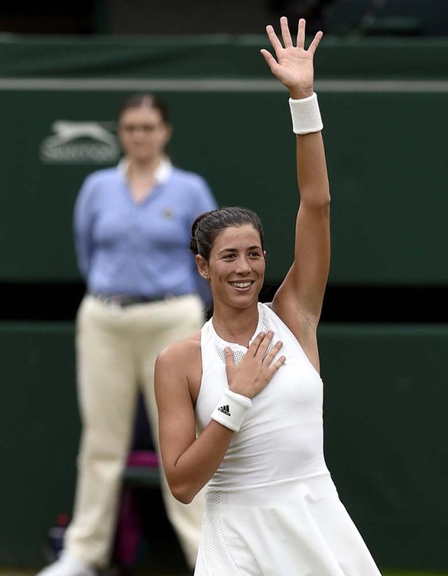 Wimbledon (United Kingdom), 15/07/2017.- Garbine Muguruza of Spain celebrates winning against Venus Williams of the USA during their final match for the Wimbledon Championships at the All England Lawn Tennis Club, in London, Britain, 15 July 2017. (España, Londres, Tenis, Estados Unidos) EFE/EPA/GERRY PENNY EDITORIAL USE ONLY/NO COMMERCIAL SALES