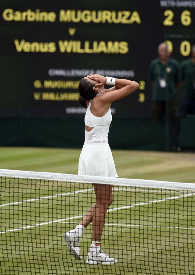 Wimbledon (United Kingdom), 15/07/2017.- Garbine Muguruza of Spain celebrates her victory over Venus Williams of the US in the women's final of the Wimbledon Championships at the All England Lawn Tennis Club, in London, Britain, 15 July 2017. (España, Londres, Tenis) EFE/EPA/GERRY PENNY EDITORIAL USE ONLY/NO COMMERCIAL SALES